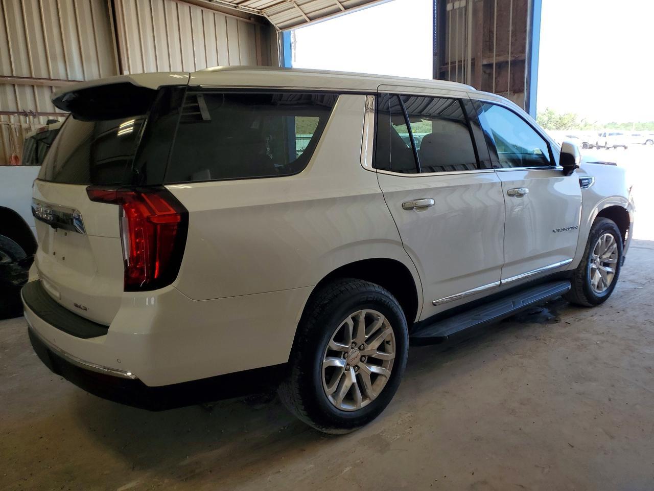 2023 GMC Yukon Slt - Фото 3