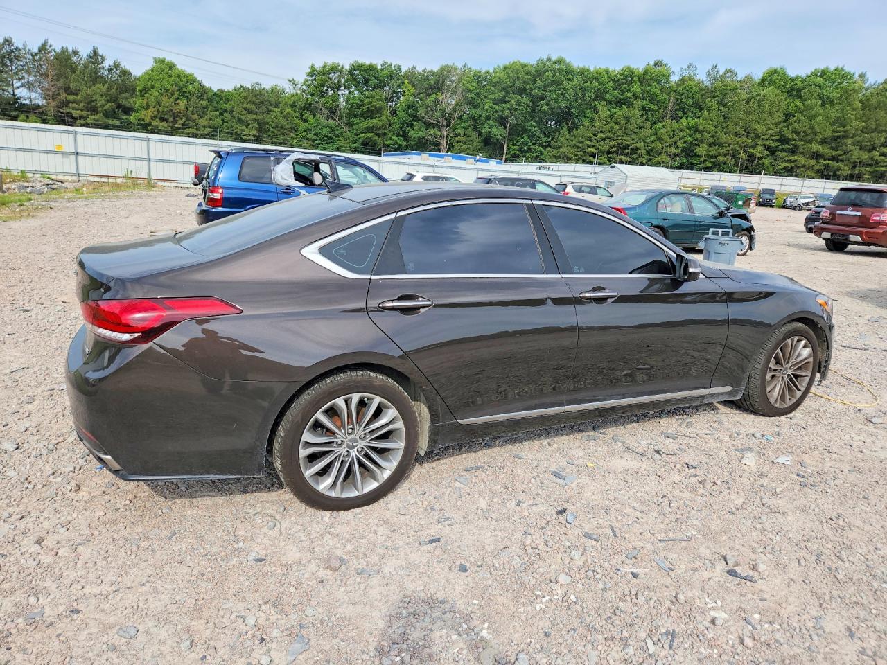 2015 Hyundai Genesis 3.8L - Фото 3