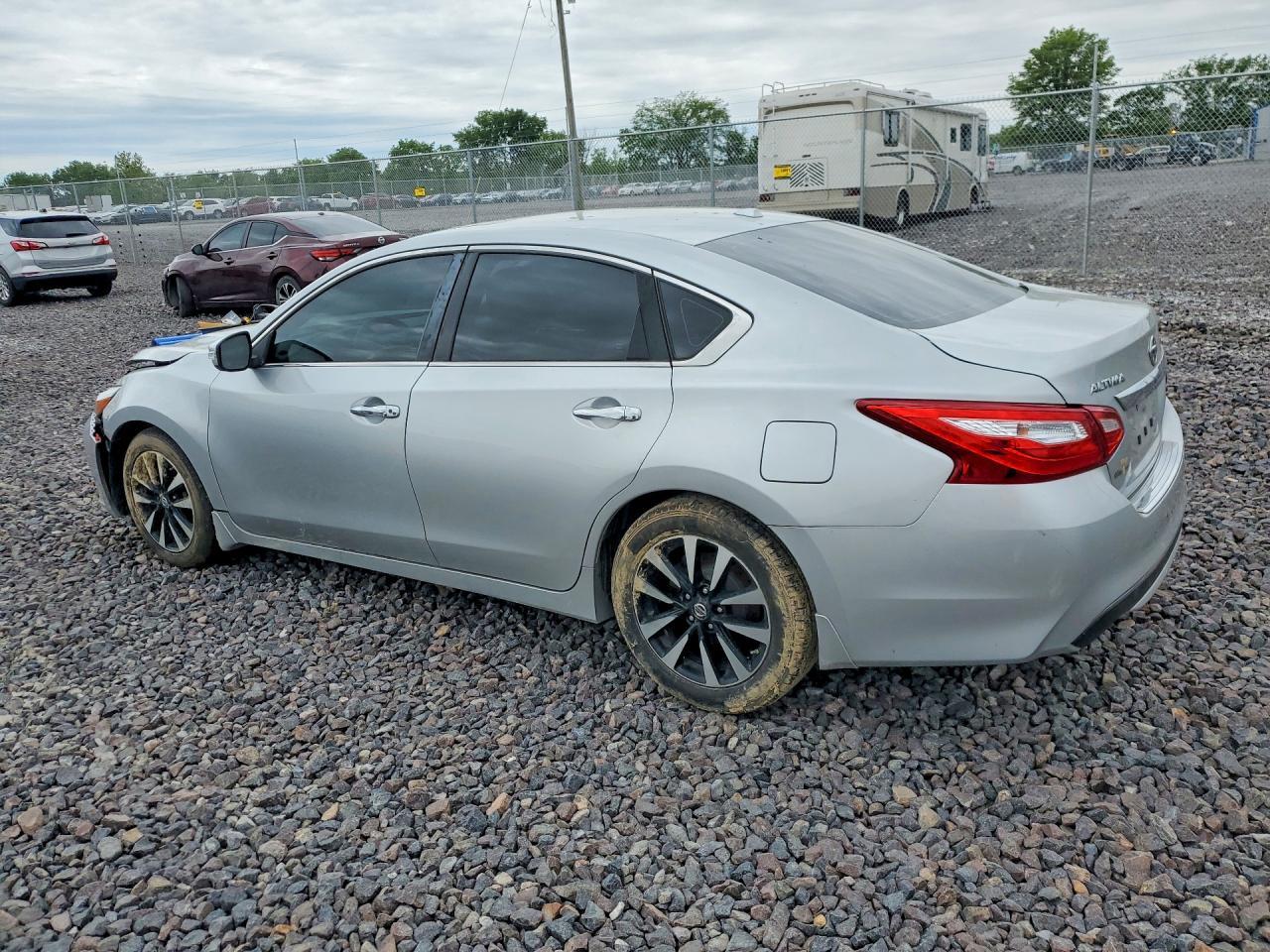 2016 Nissan Altima 2.5 Sl - Image 2