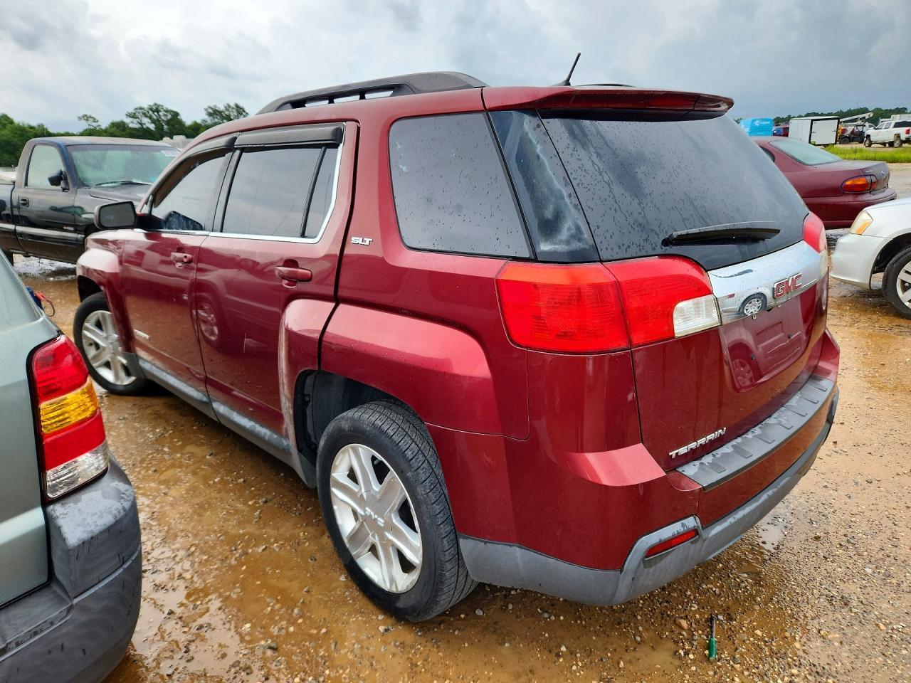2011 GMC Terrain Slt - Image 2