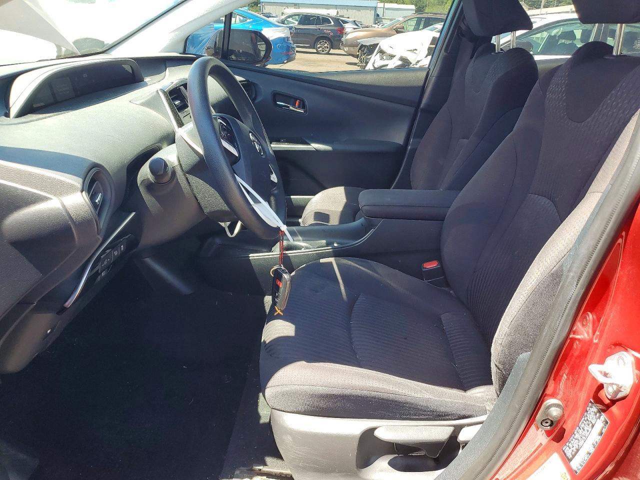2018 Toyota Prius Two - Фото 7