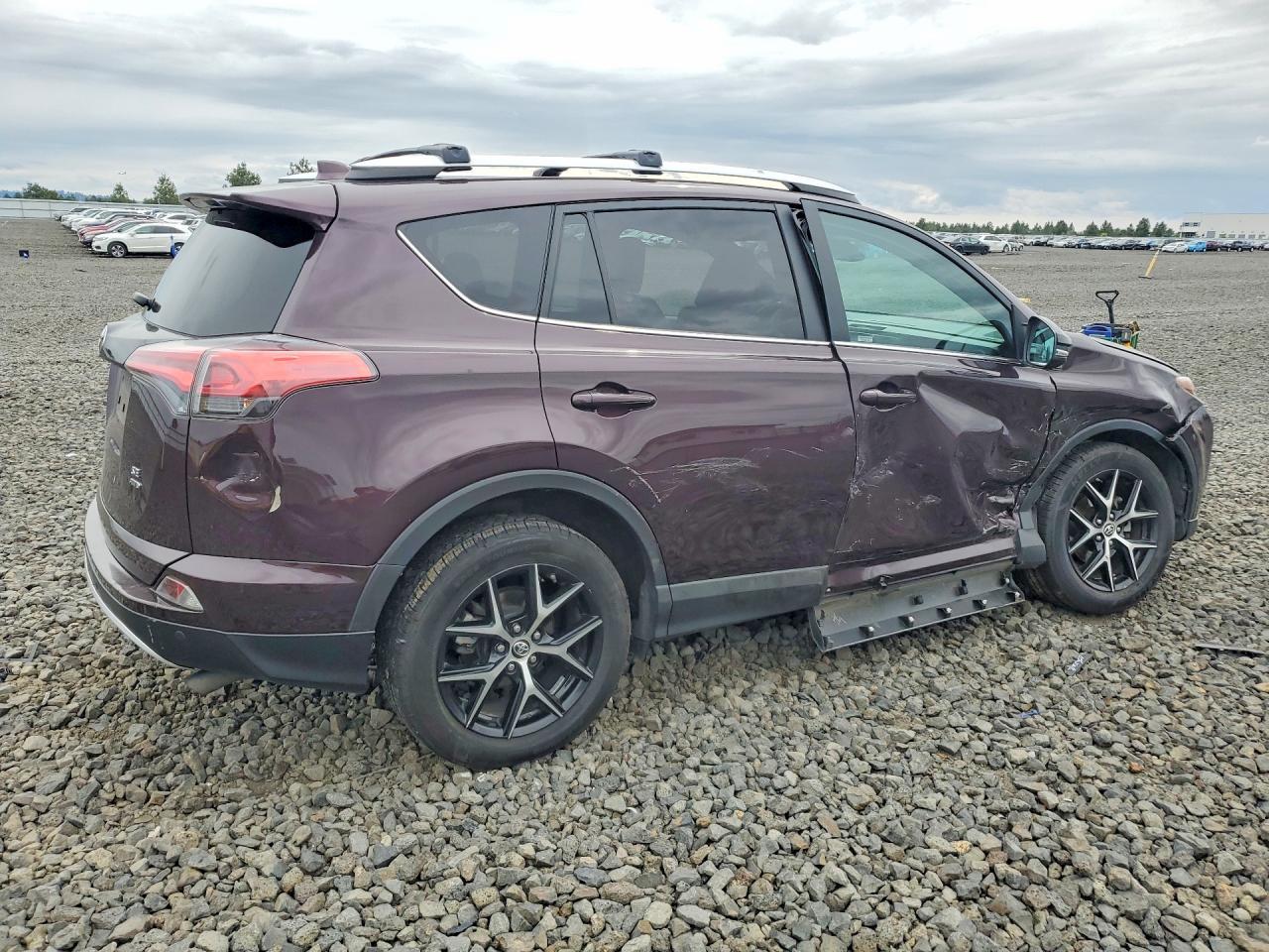 2016 Toyota Rav4 Se - Image 3
