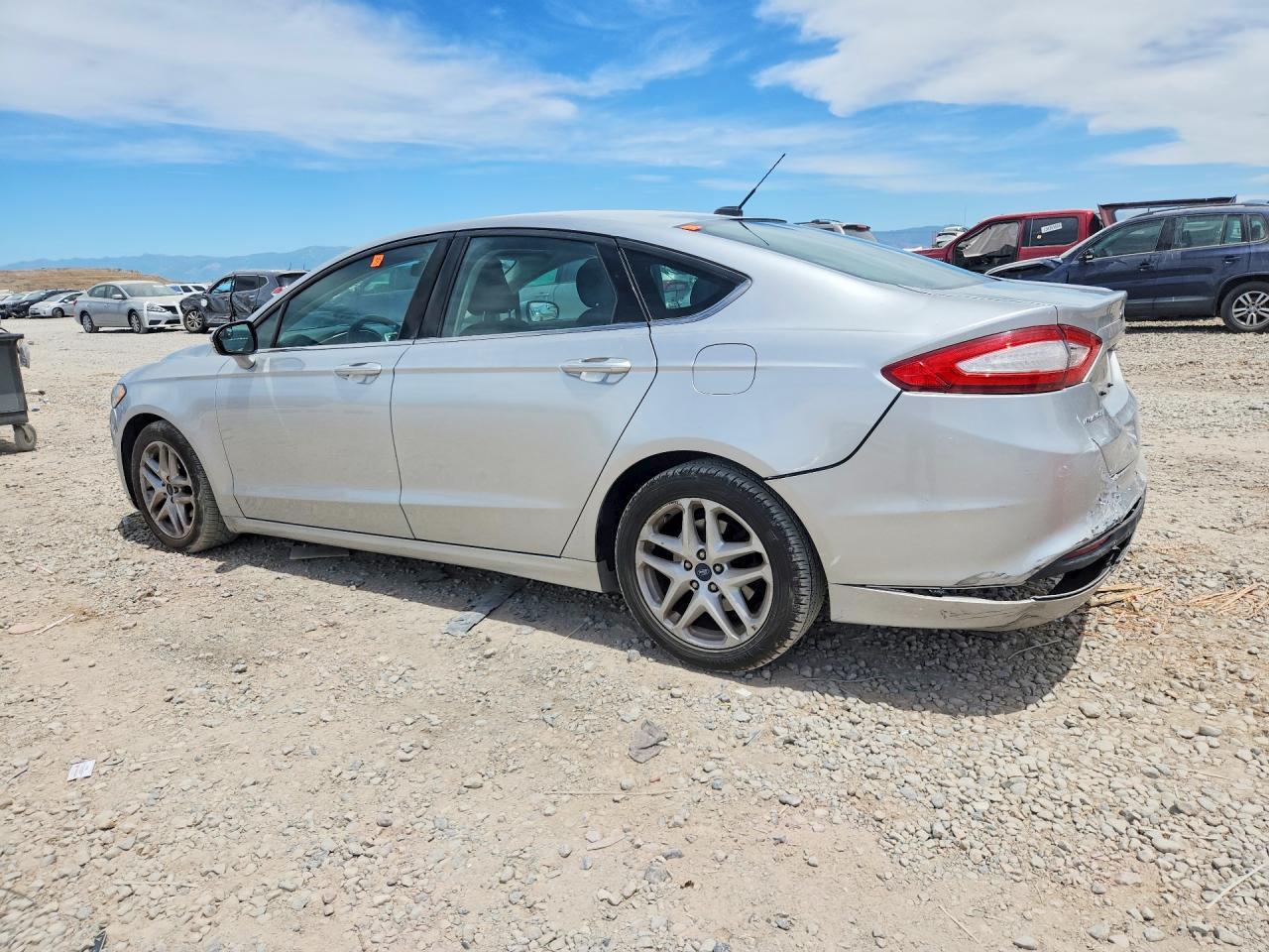 2016 Ford Fusion Se - Фото 2