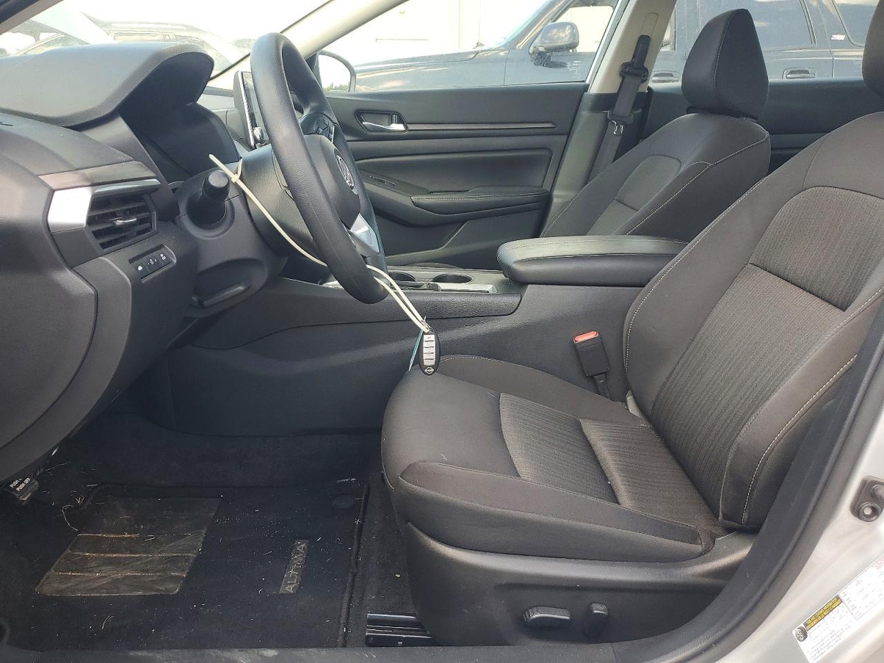2025 Nissan Altima Sv - Image 7