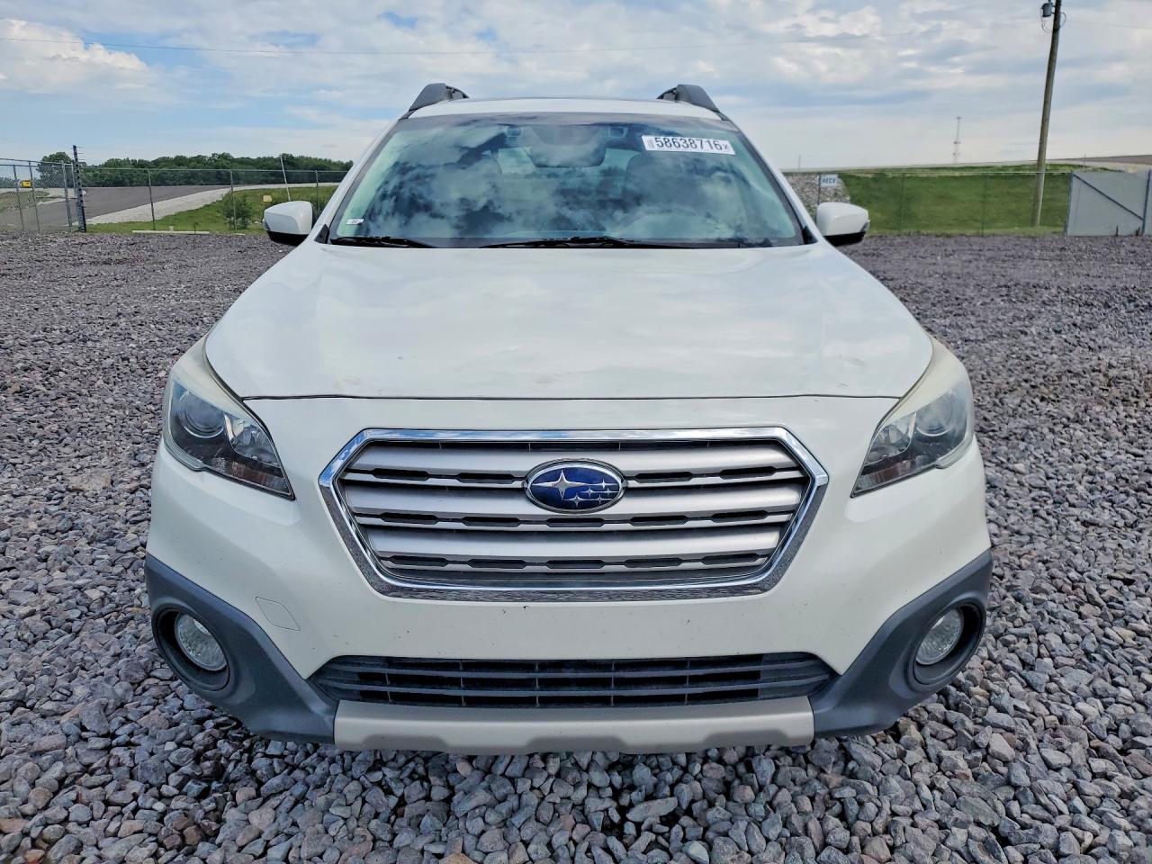 2017 Subaru Outback 3.6R Limited - Image 5