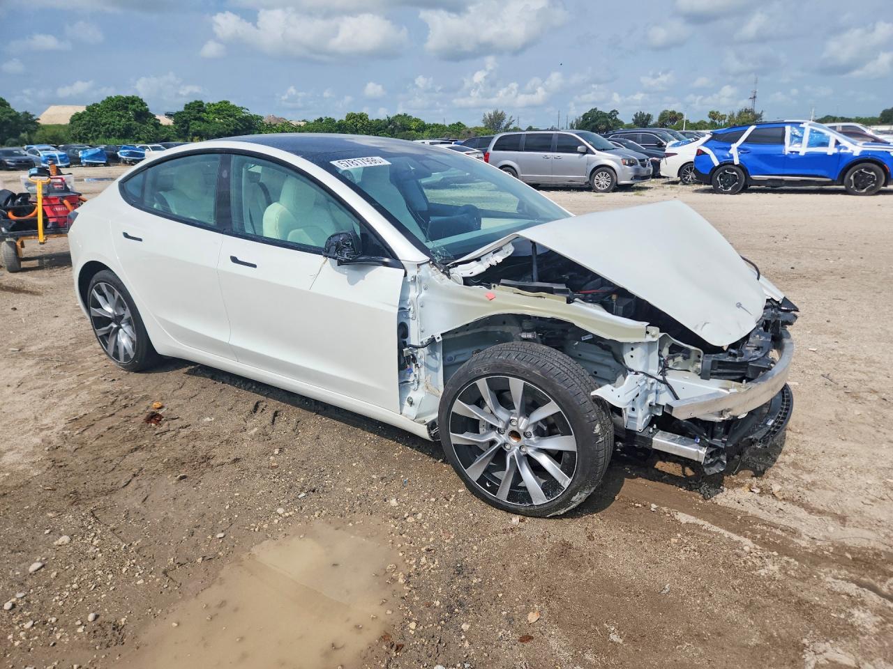 2025 Tesla Model 3 - Image 4