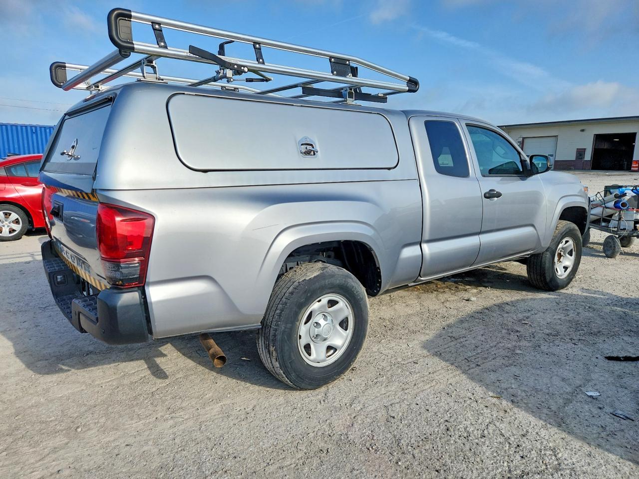 2020 Toyota Tacoma Sr - Фото 3