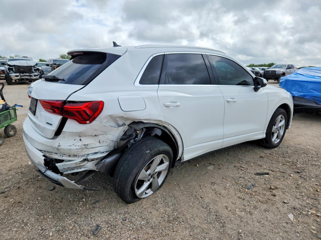 2021 Audi Q3 Premium 40 - Image 3