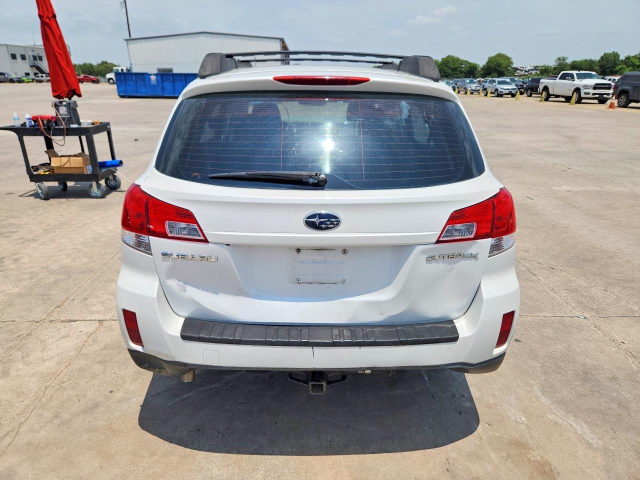 2011 Subaru Outback 2.5I - Фото 6