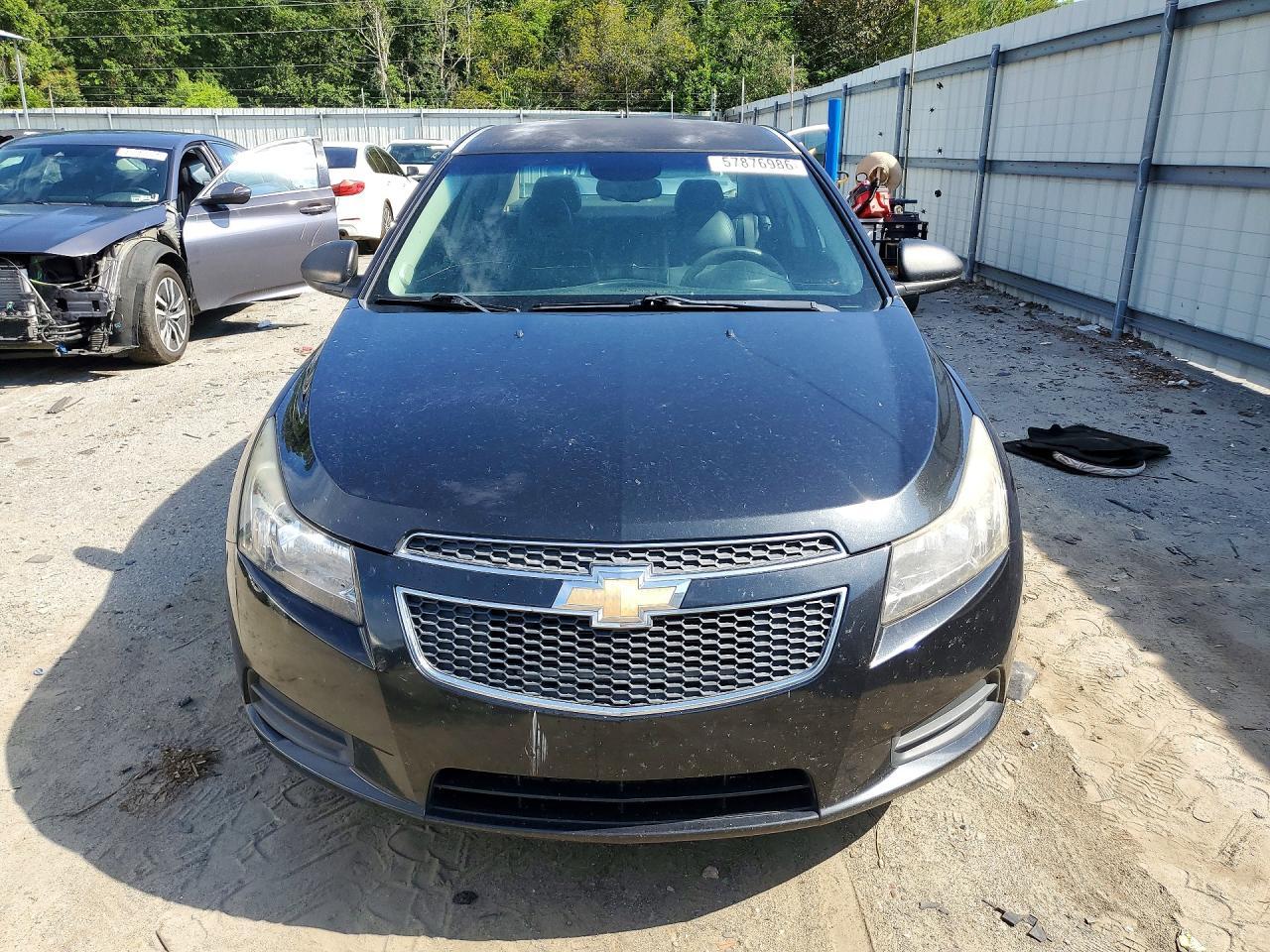 2014 Chevrolet Cruze Ls - Image 5
