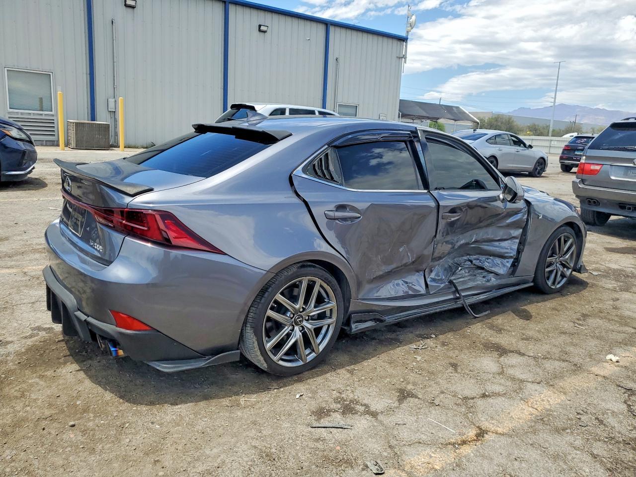 2016 Lexus Is 200T - Фото 3