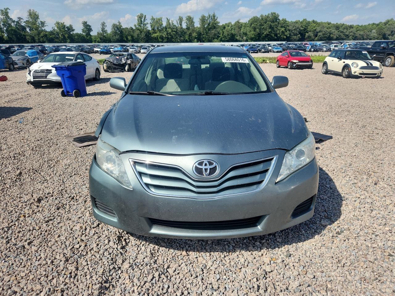 2011 Toyota Camry Le - Image 5