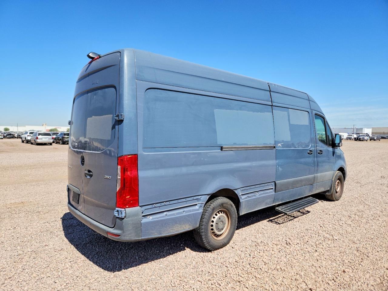 2019 Mercedes Benz Sprinter 2500 Delivery Van - Фото 4