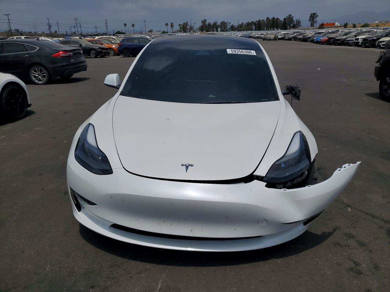 2023 Tesla Model 3 - Фото 5