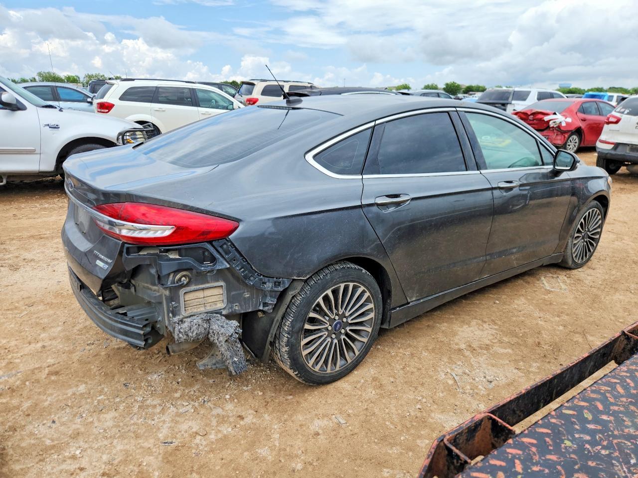 2018 Ford Fusion Titanium - Фото 3