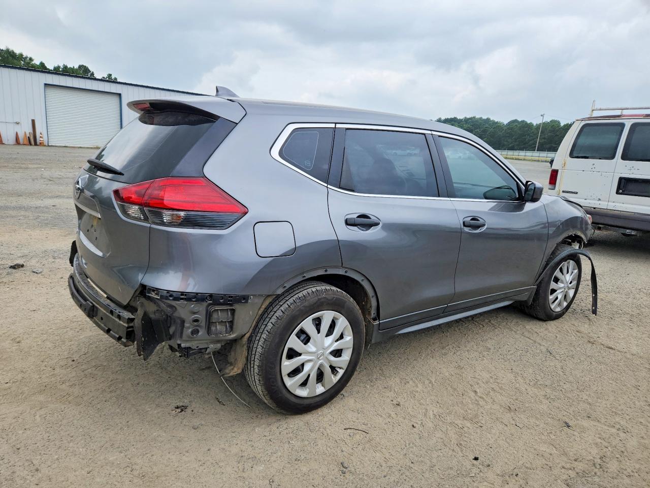 2017 Nissan Rogue S - Фото 3