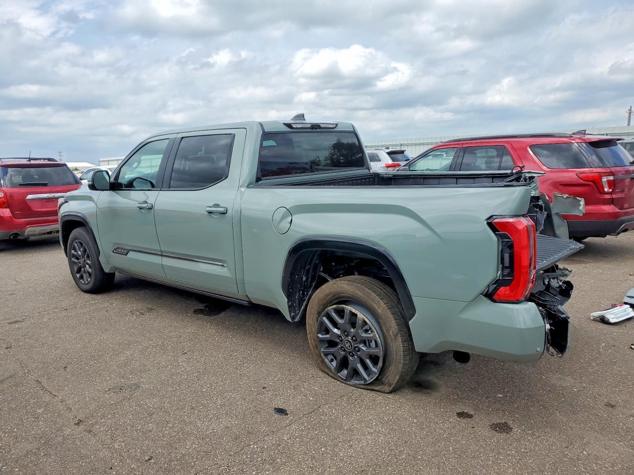 2026 Toyota Tundra Platinum - Фото 2