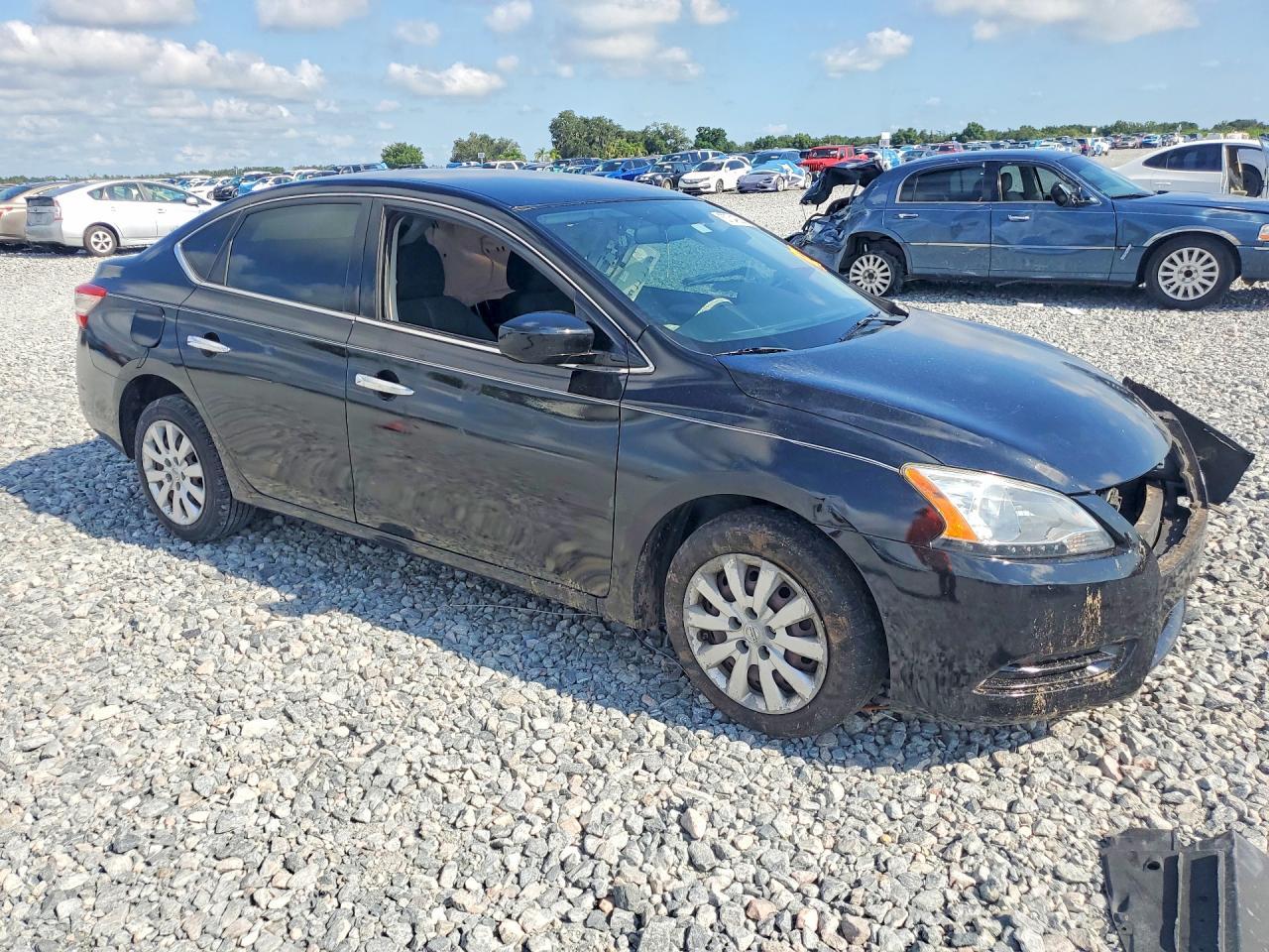 2015 Nissan Sentra S - Фото 4