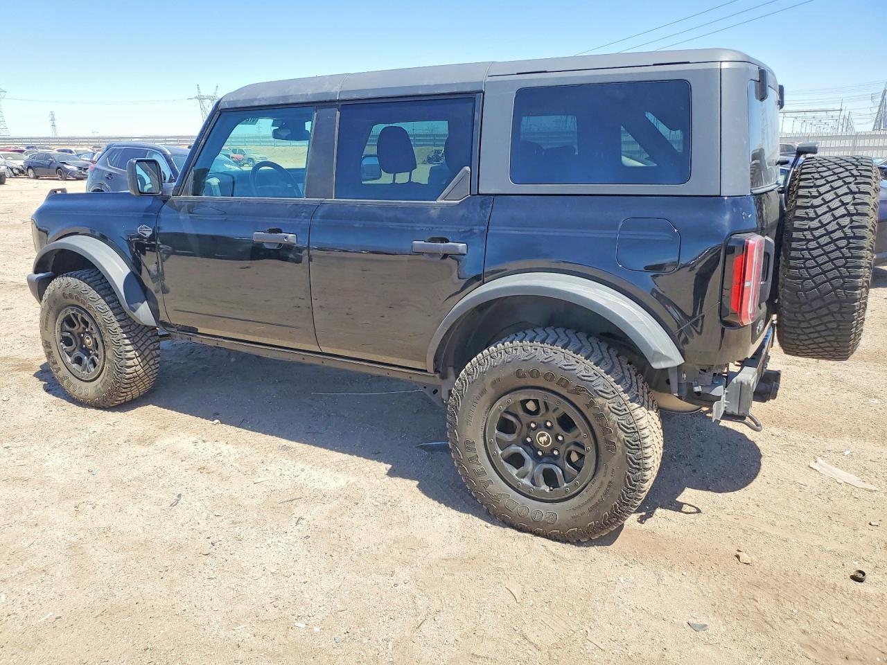 2022 Ford Bronco Base - Фото 2