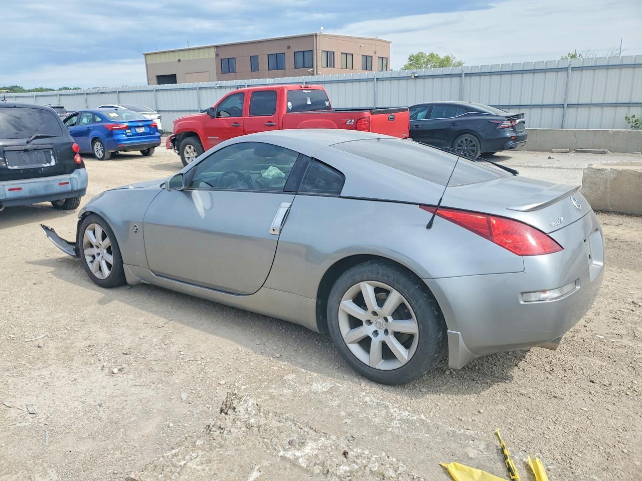 2004 Nissan 350Z Coupe - Фото 2