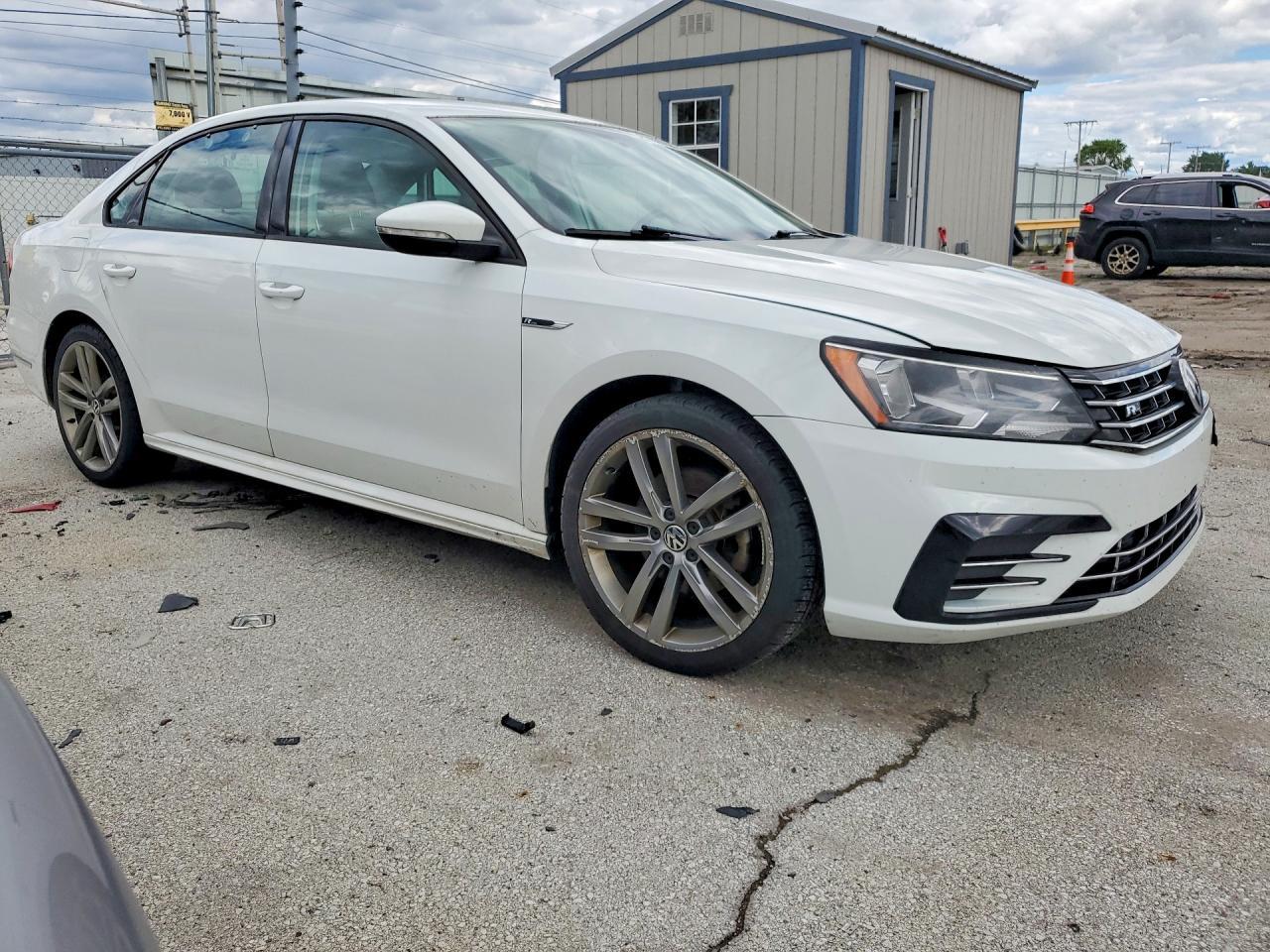 2018 Volkswagen Passat S - Image 4
