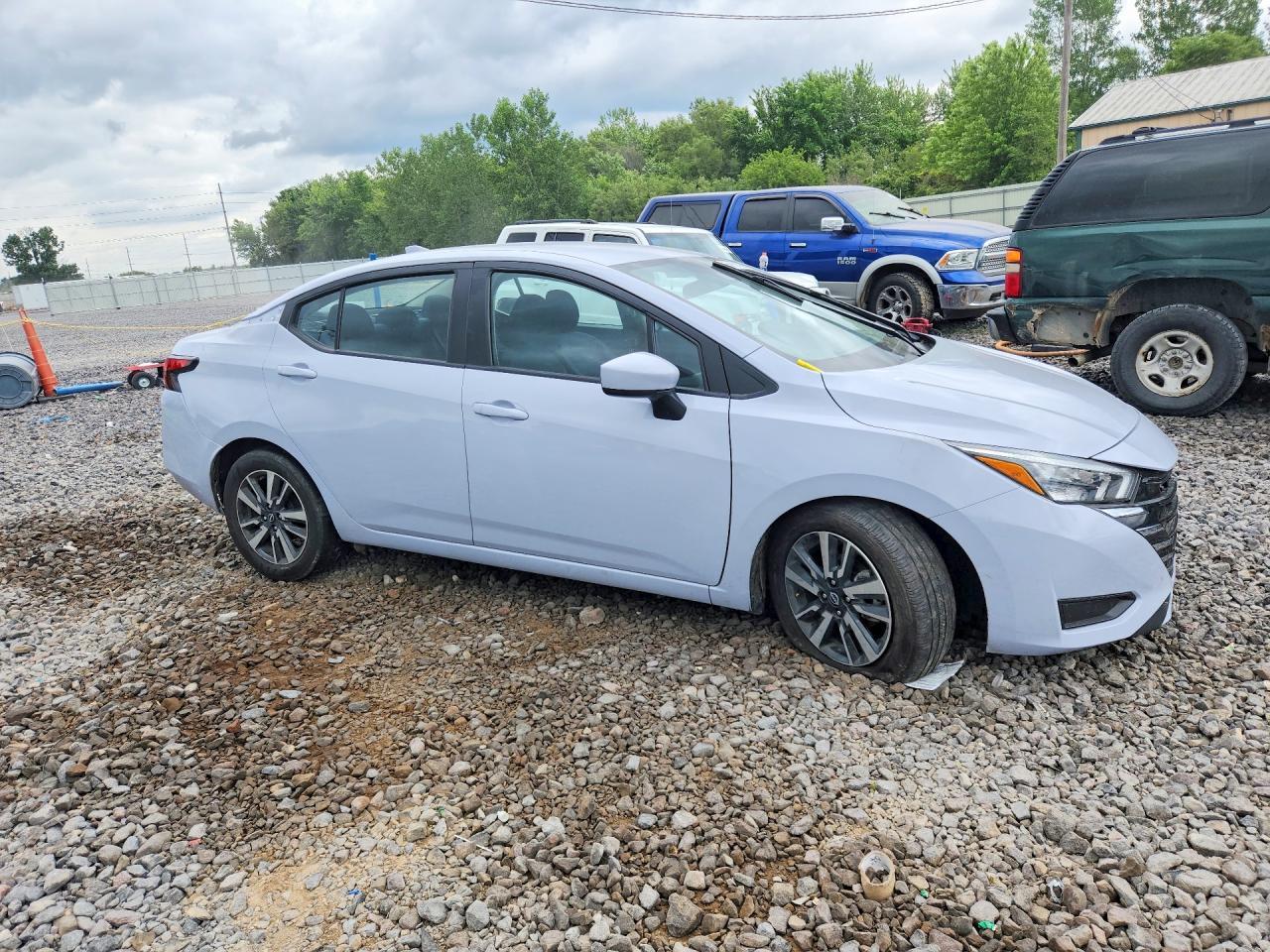 2025 Nissan Versa Sv - Image 4