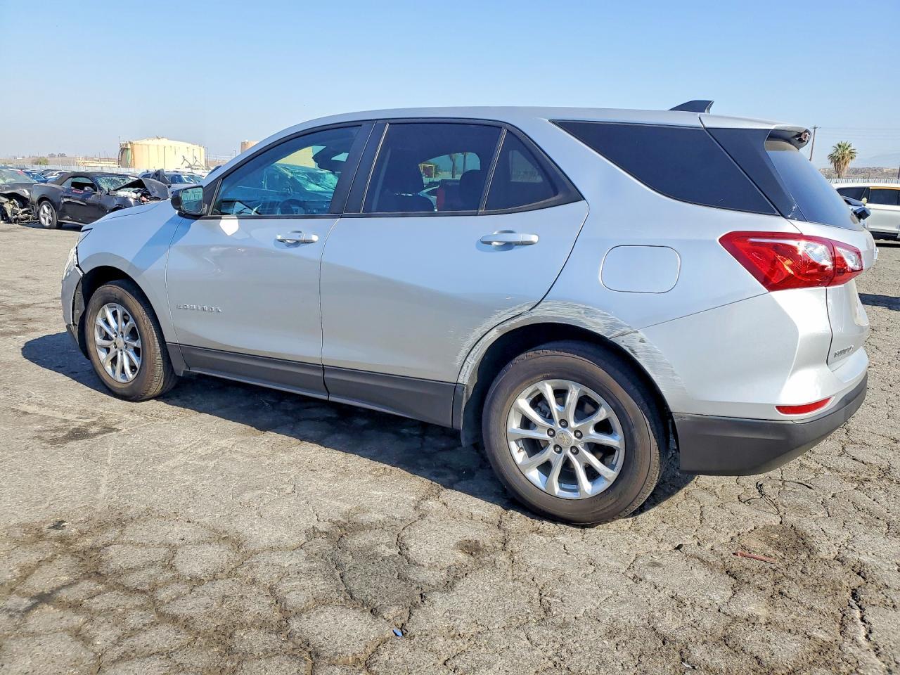 2021 Chevrolet Equinox Ls - Image 2