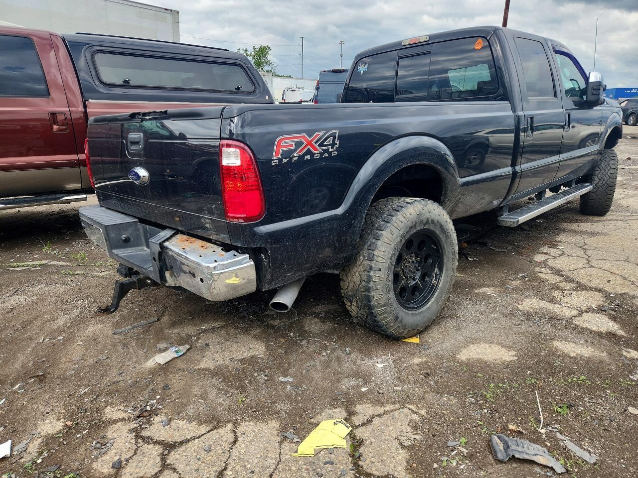 2015 Ford F350 Super Duty - Image 3