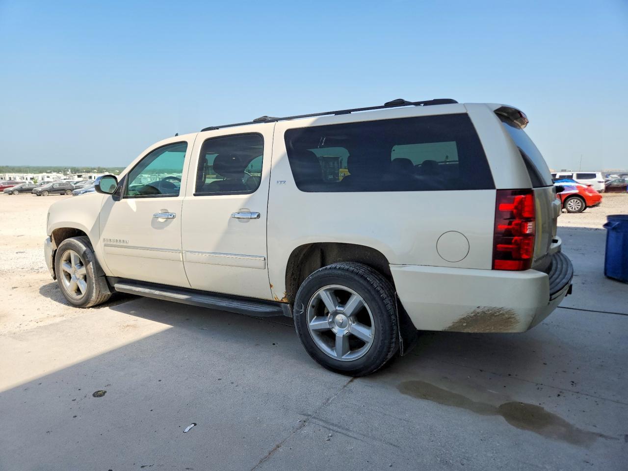 2013 Chevrolet Suburban K1500 Ltz - Фото 2