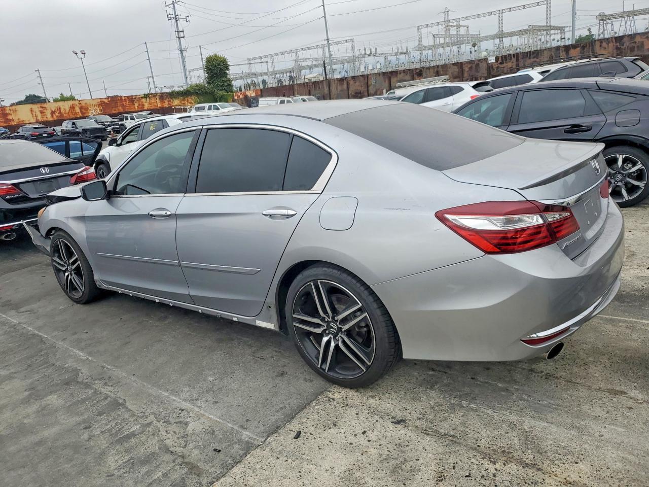 2017 Honda Accord Sport Special Edition - Фото 2