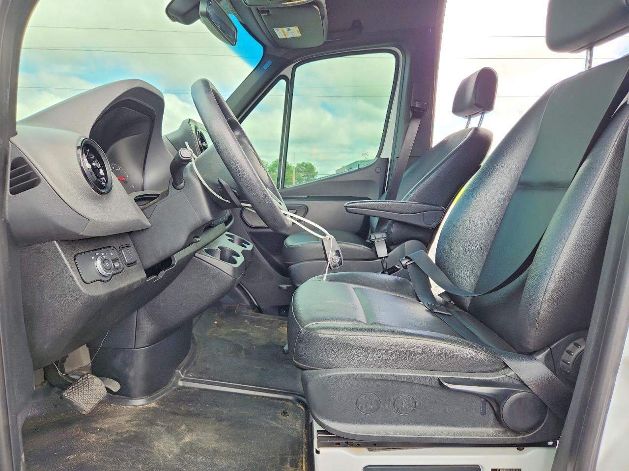 2021 Mercedes Benz Sprinter 2500 Delivery Van - Image 7