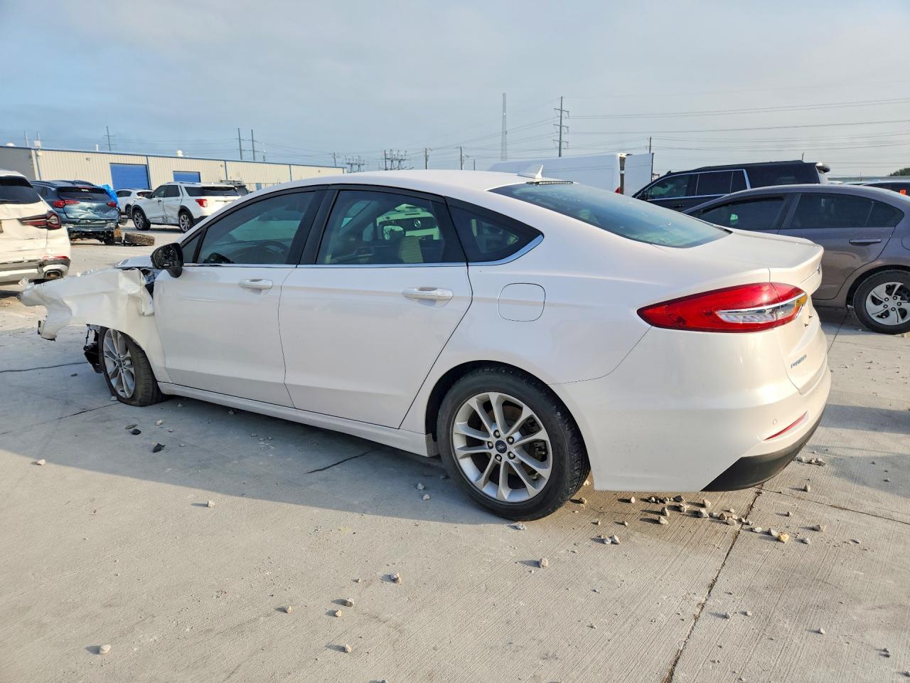 2020 Ford Fusion Se - Фото 2