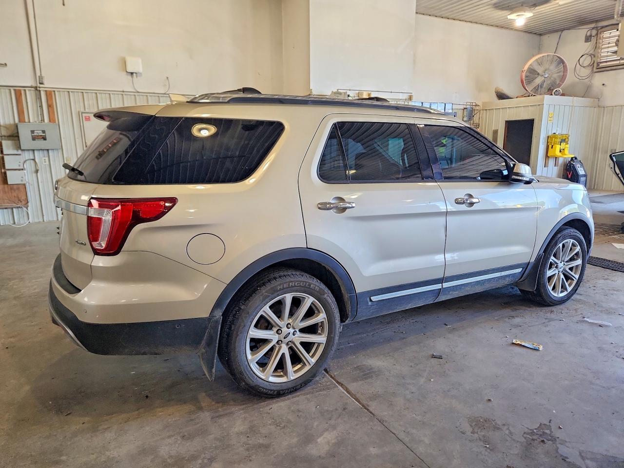 2017 Ford Explorer Limited - Фото 3