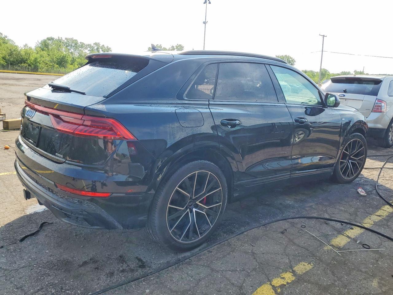 2023 Audi Q8 Prestige S-Line - Image 3