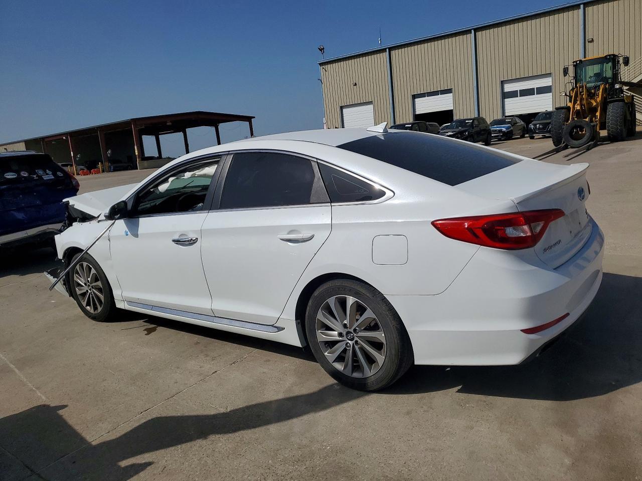 2017 Hyundai Sonata Sport - Фото 2
