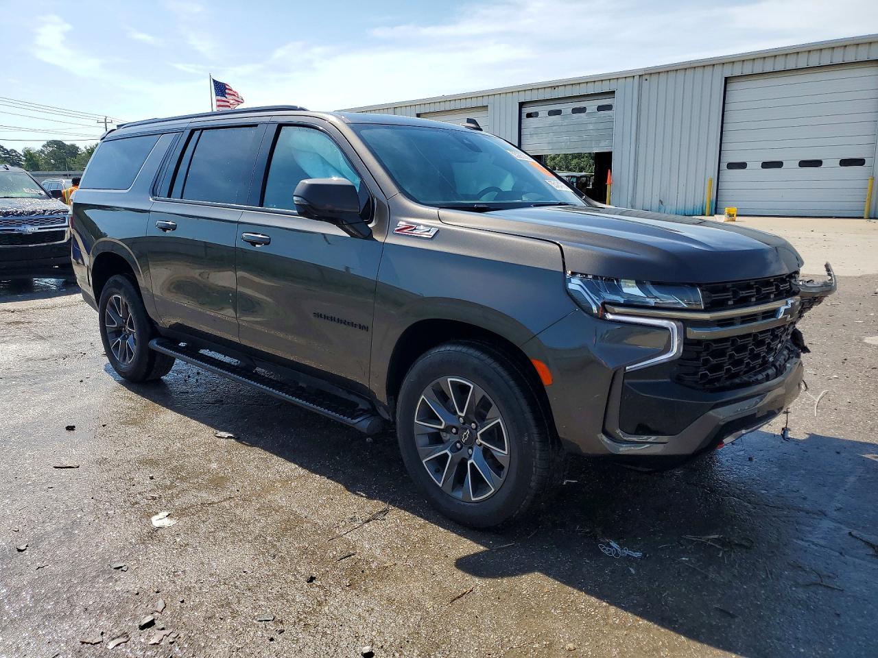 2021 Chevrolet Suburban K1500 Z71 - Фото 4