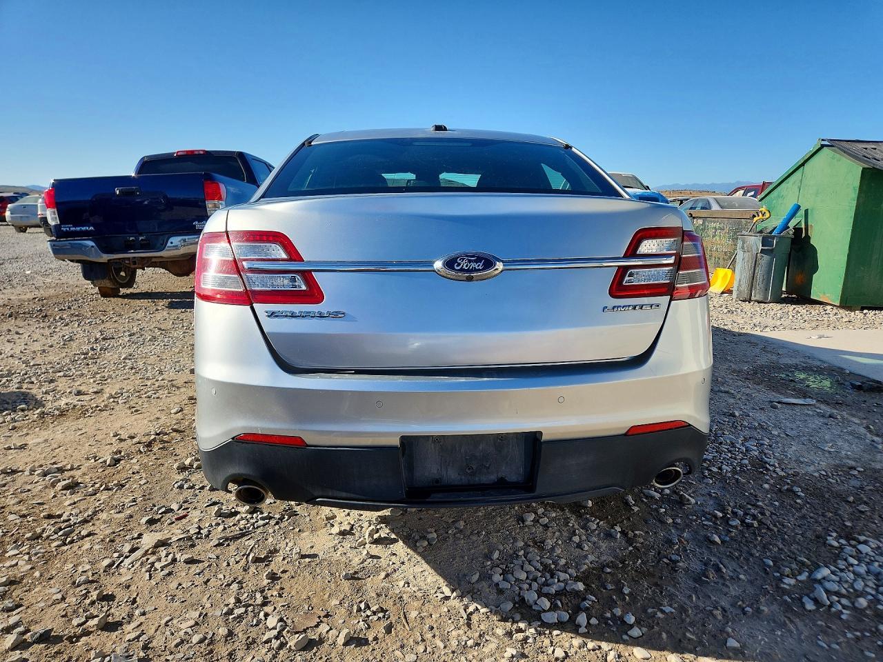 2016 Ford Taurus Limited - Image 6