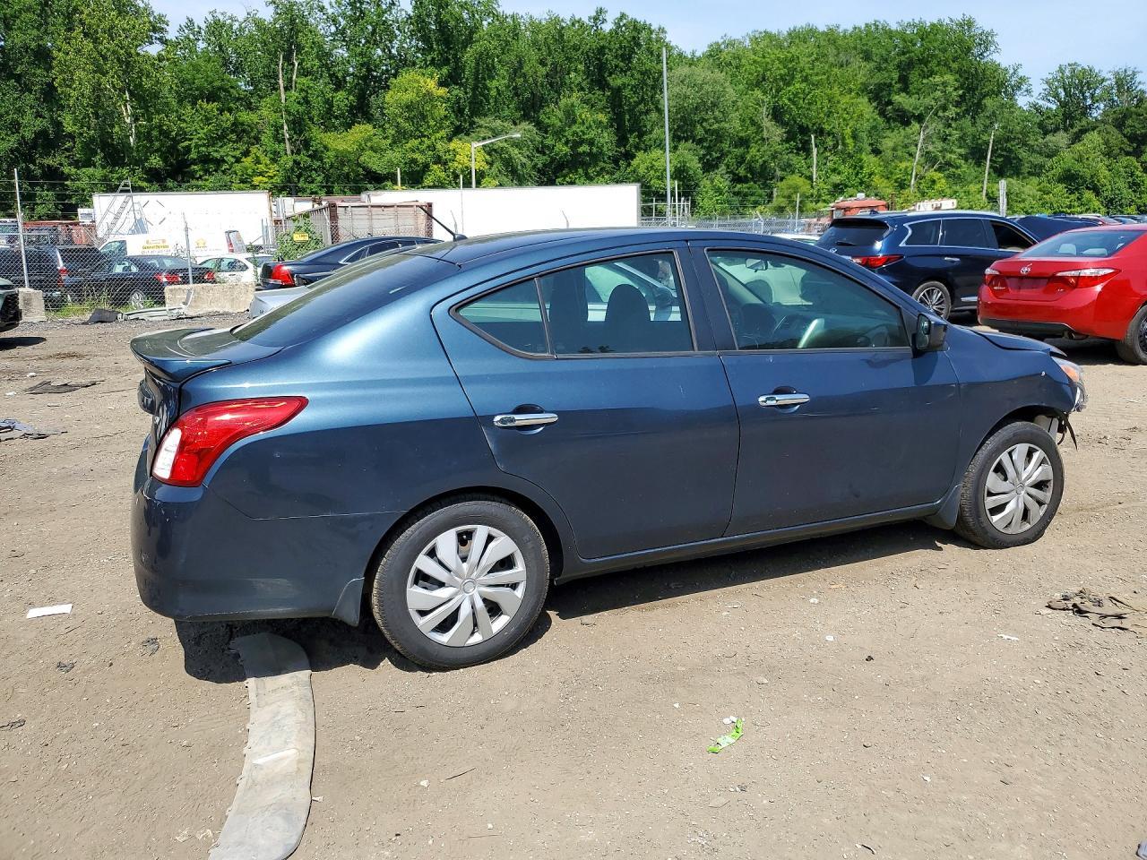 2017 Nissan Versa 1.6 Sv - Image 3