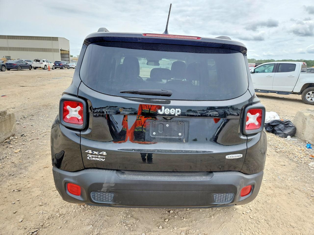 2016 Jeep Renegade Latitude - Image 6