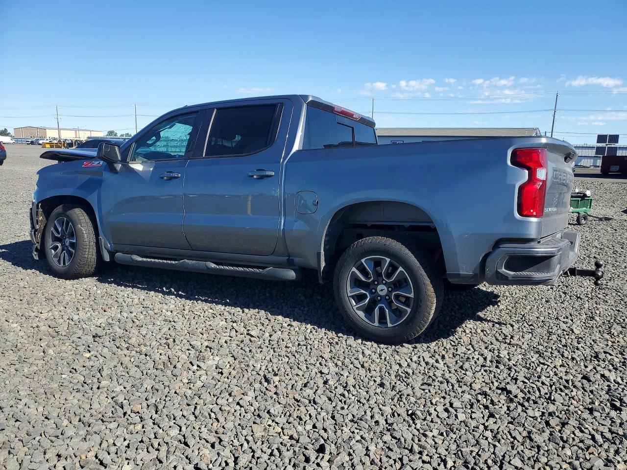 2021 Chevrolet Silverado K1500 Rst - Image 2