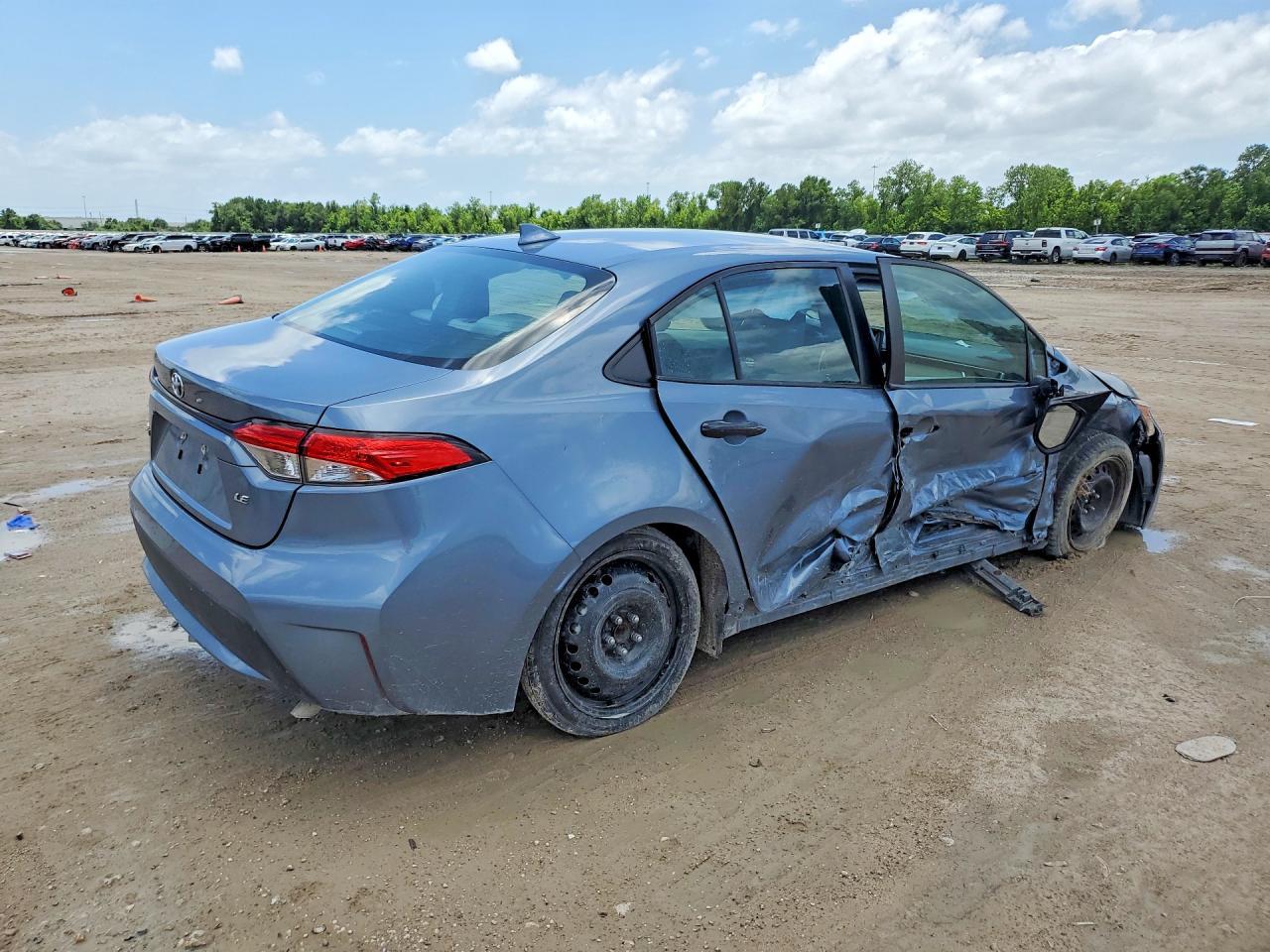 2022 Toyota Corolla Le - Фото 3