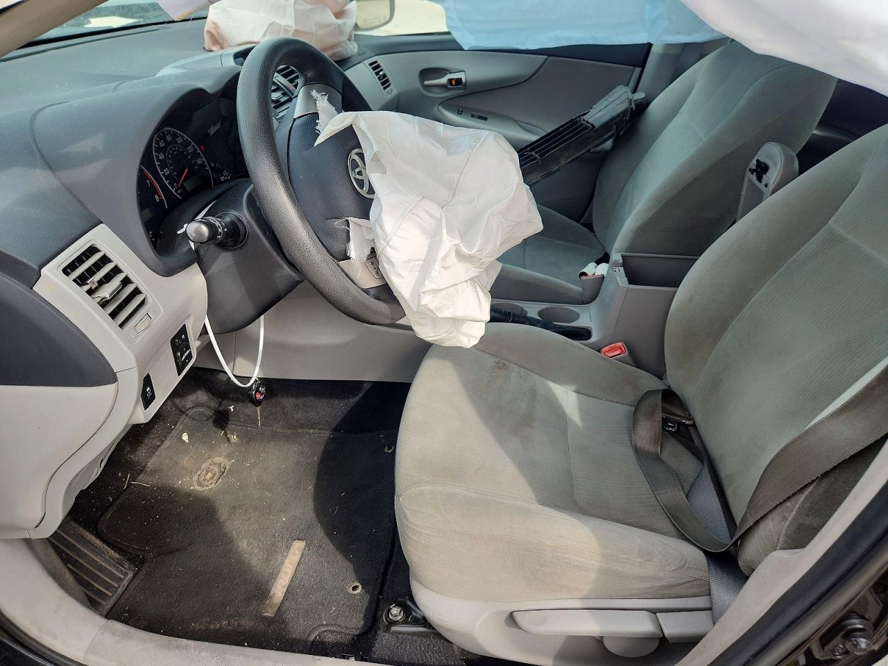 2013 Toyota Corolla - Image 7