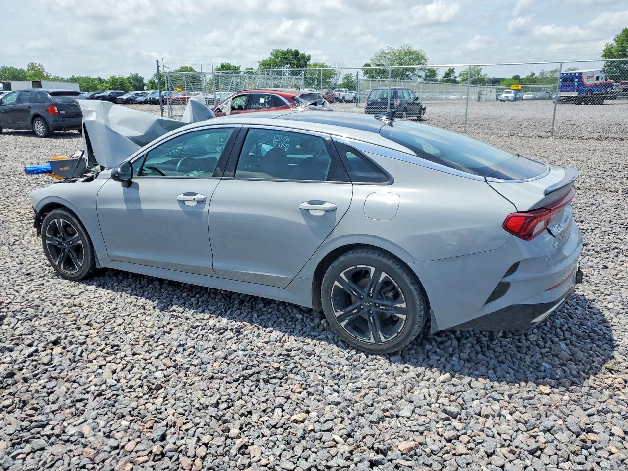 2022 Kia K5 Gt Line - Image 2