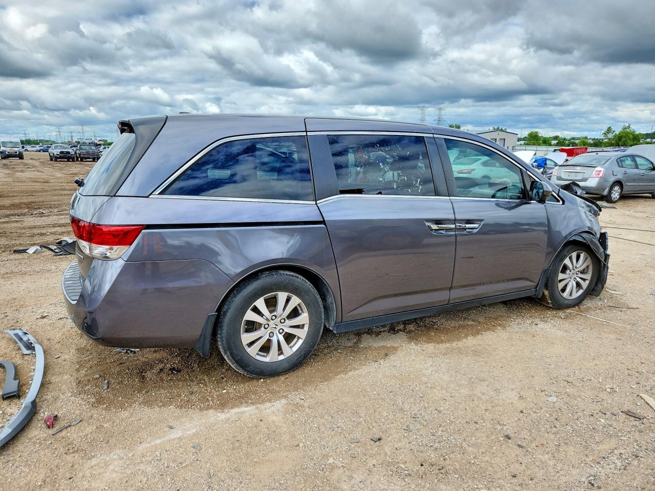 2016 Honda Odyssey Se - Фото 3
