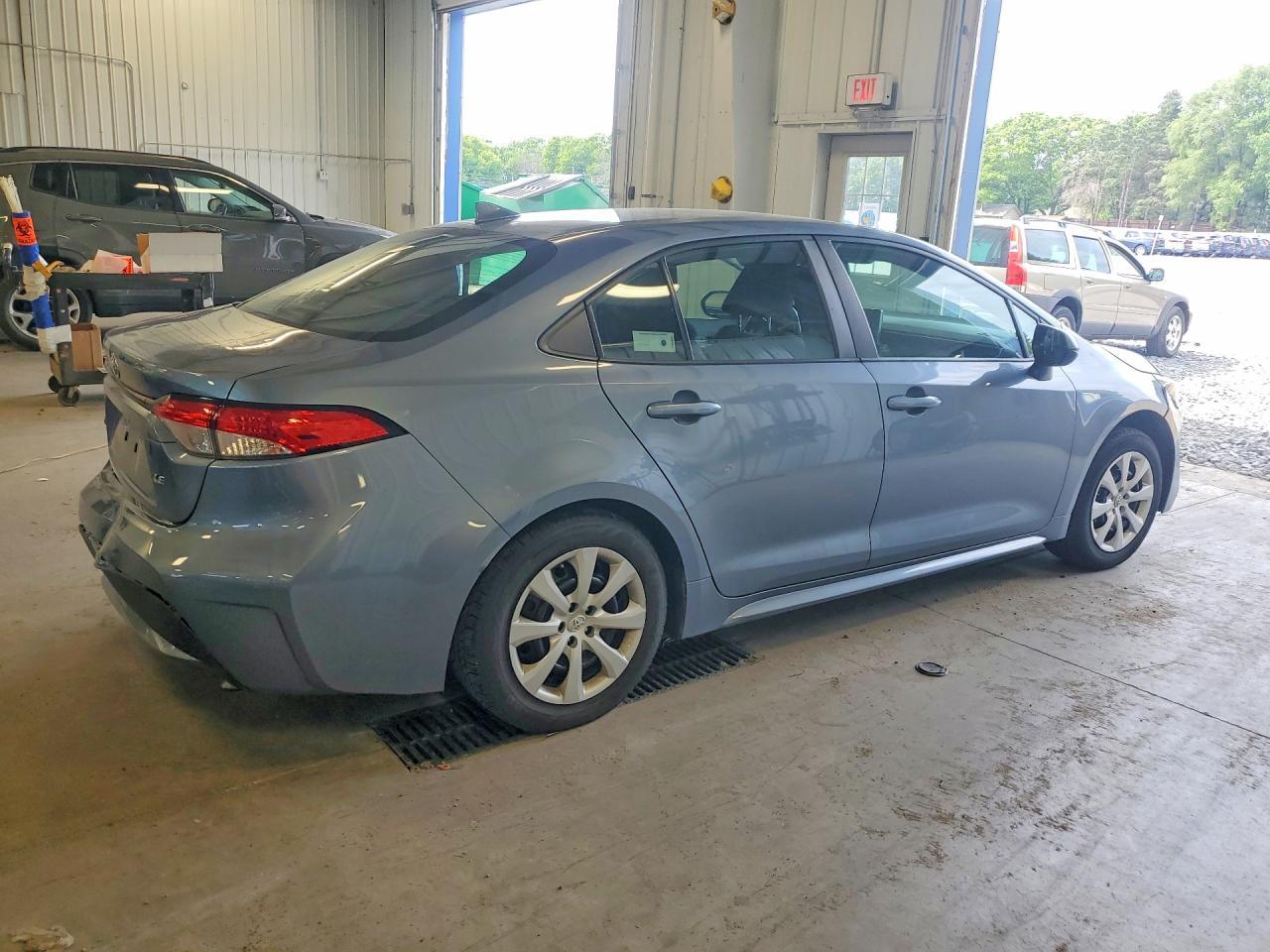 2021 Toyota Corolla Le - Фото 3