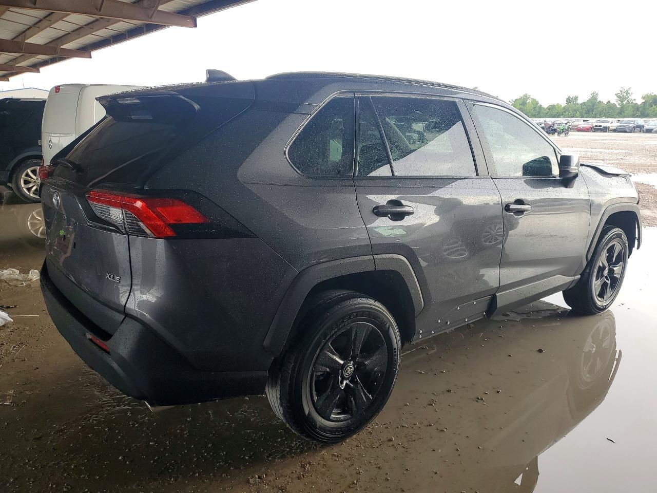 2025 Toyota Rav4 Xle - Фото 3