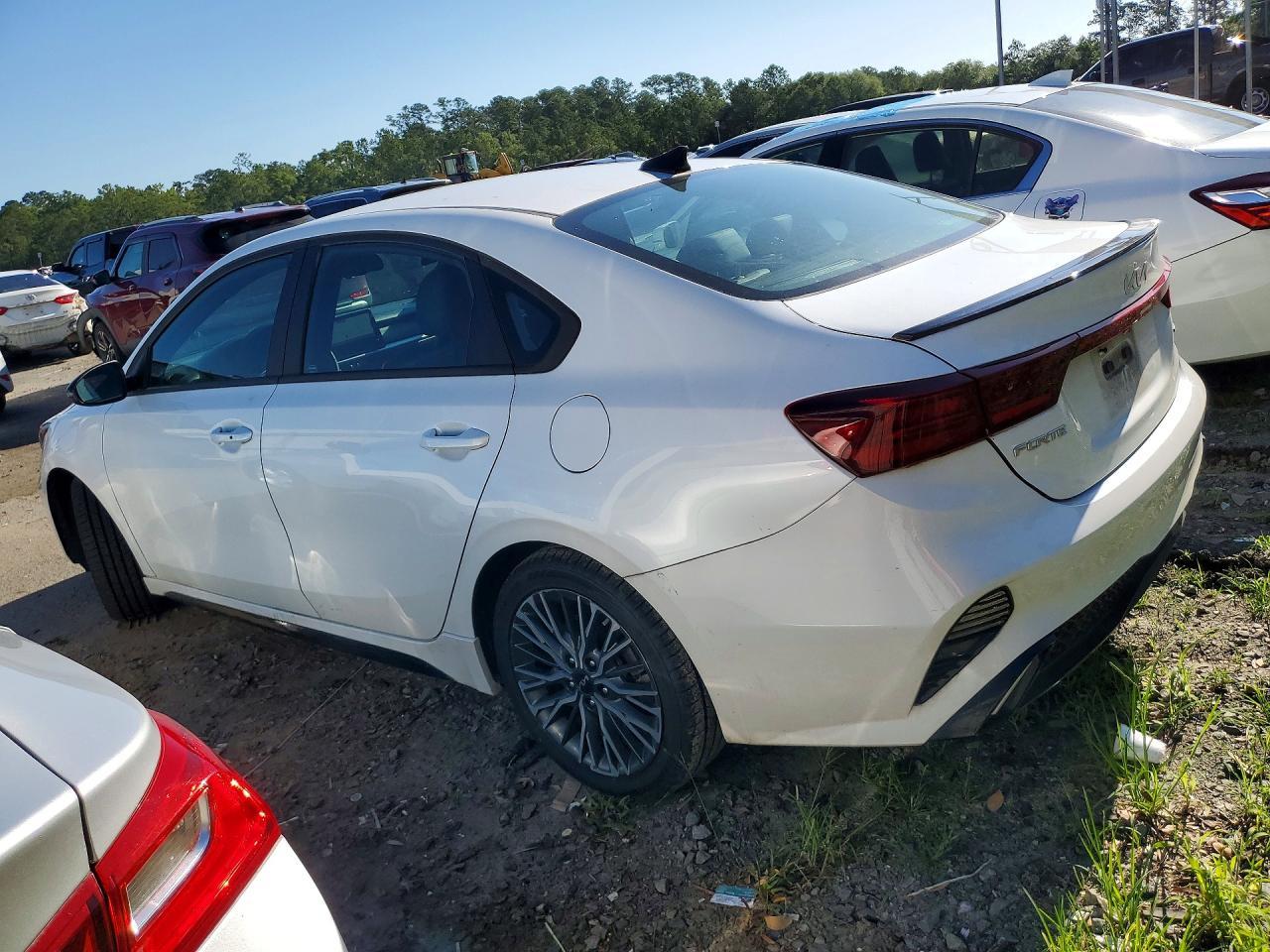 2023 Kia Forte Gt Line - Фото 2
