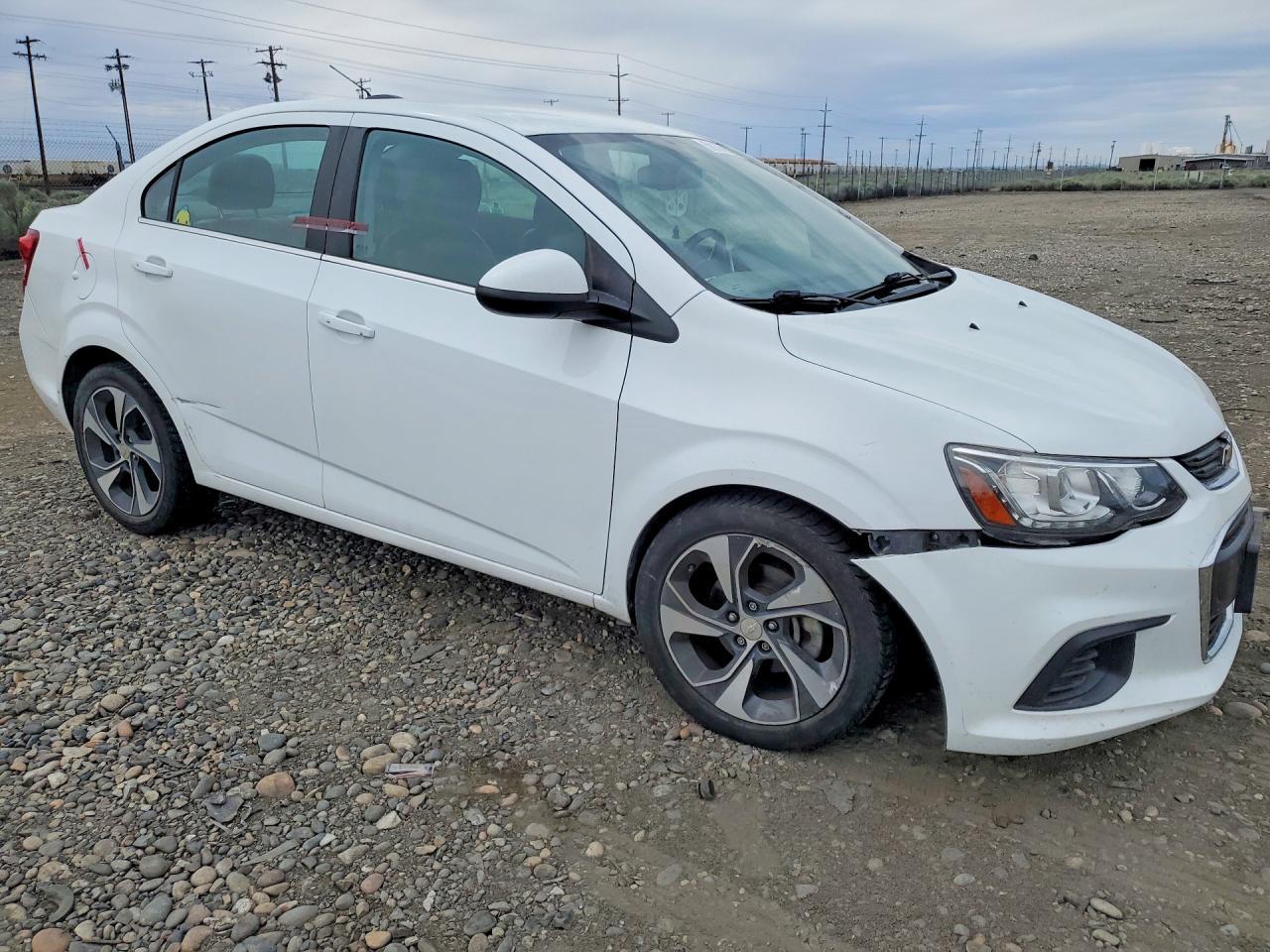 2017 Chevrolet Sonic Premier - Фото 4