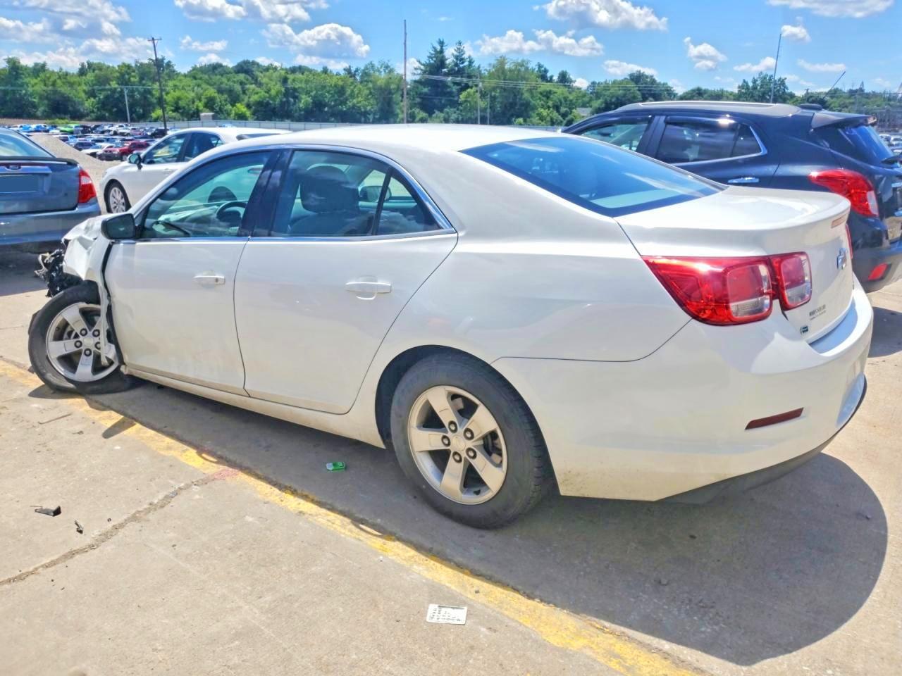 2015 Chevrolet Malibu Ls - Image 2