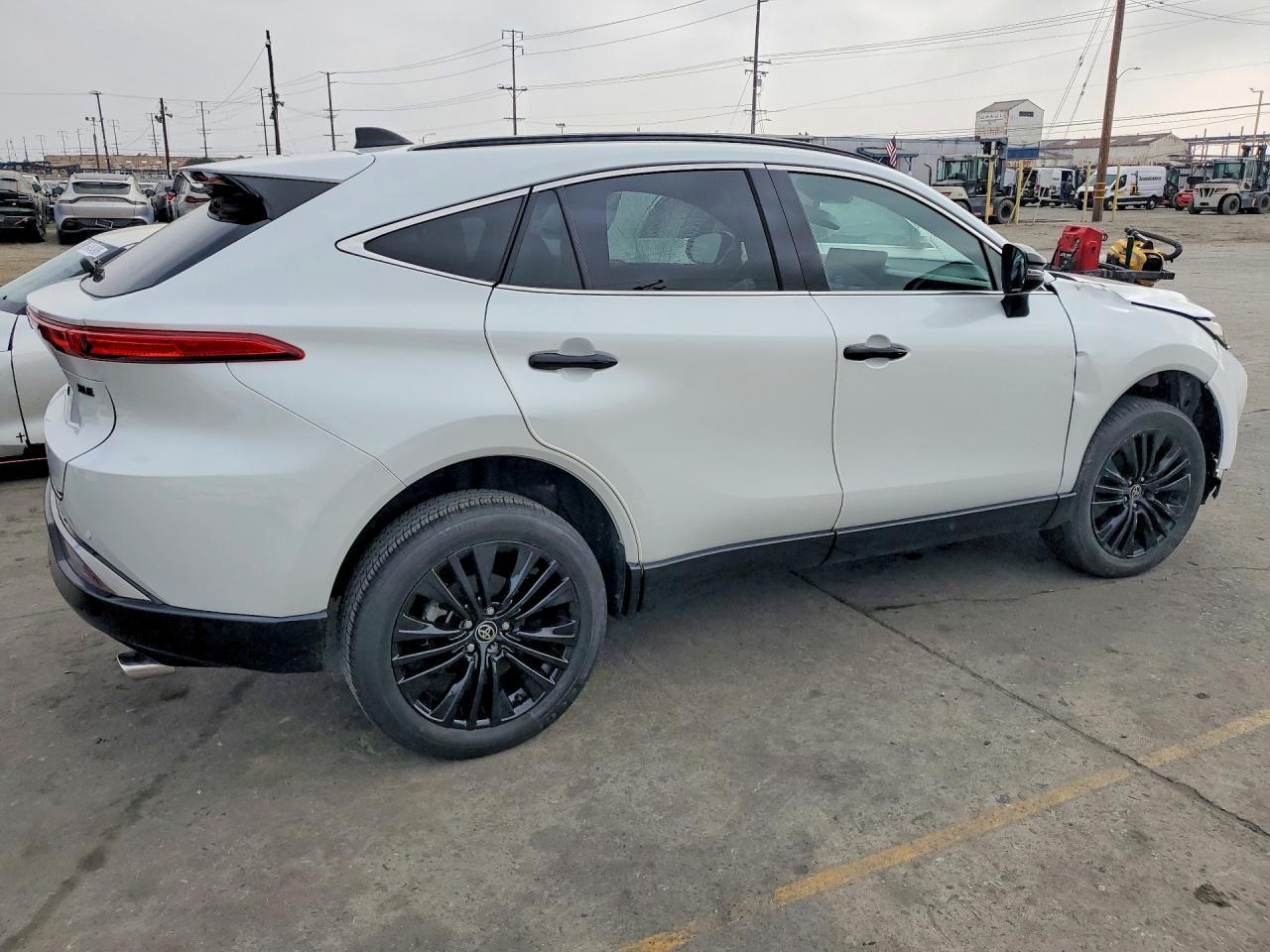 2024 Toyota Venza Nightshade Edition - Фото 3